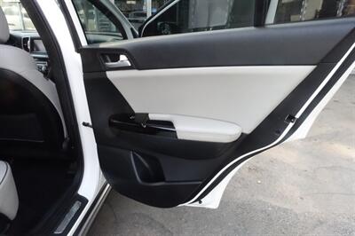 2019 Kia Sportage EX - Photo 17 - Newark, NJ 07104