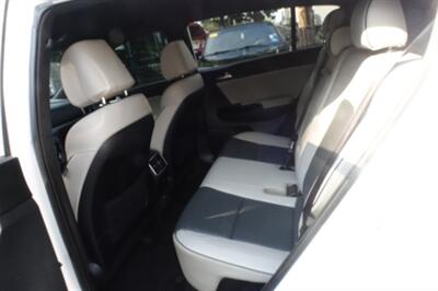 2019 Kia Sportage EX - Photo 11 - Newark, NJ 07104
