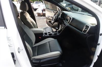 2019 Kia Sportage EX - Photo 14 - Newark, NJ 07104