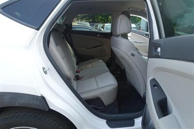 2016 Hyundai TUCSON 1.6T Limited - Photo 17 - Newark, NJ 07104