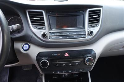 2016 Hyundai TUCSON 1.6T Limited - Photo 19 - Newark, NJ 07104