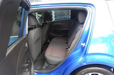 2019 Chevrolet Sonic LT Auto - Photo 11 - Newark, NJ 07104