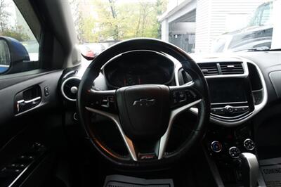 2019 Chevrolet Sonic LT Auto - Photo 13 - Newark, NJ 07104