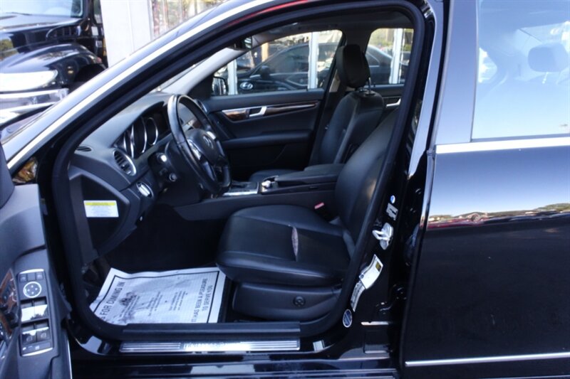 2013 Mercedes Benz C 300 4MATIC photo 9