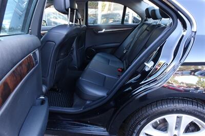 2013 Mercedes-Benz C 300 4MATIC   - Photo 11 - Newark, NJ 07104
