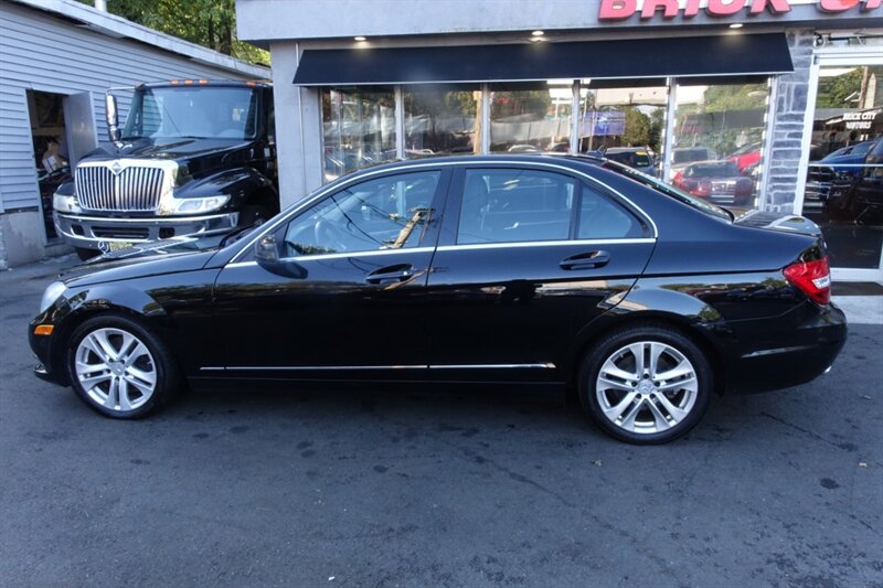 2013 Mercedes Benz C 300 4MATIC photo 4