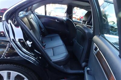 2013 Mercedes-Benz C 300 4MATIC   - Photo 16 - Newark, NJ 07104