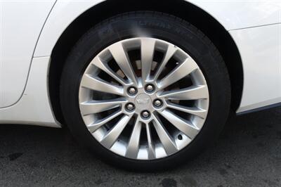 2017 Cadillac CTS 2.0T Luxury   - Photo 24 - Newark, NJ 07104