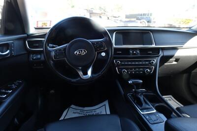 2018 Kia Optima EX   - Photo 12 - Newark, NJ 07104