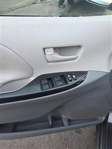 2011 Toyota Sienna LE 7-Passenger - Photo 26 - Newark, NJ 07104