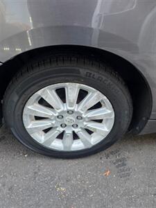 2011 Toyota Sienna LE 7-Passenger - Photo 19 - Newark, NJ 07104