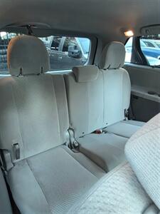 2011 Toyota Sienna LE 7-Passenger - Photo 17 - Newark, NJ 07104
