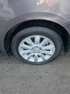 2011 Toyota Sienna LE 7-Passenger - Photo 22 - Newark, NJ 07104