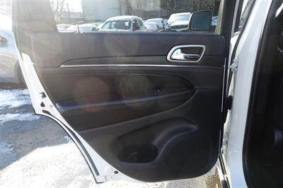 2018 Jeep Grand Cherokee Limited   - Photo 12 - Newark, NJ 07104