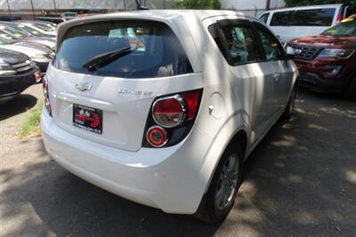 2012 Chevrolet Sonic LT   - Photo 7 - Newark, NJ 07104