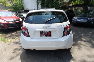 2012 Chevrolet Sonic LT   - Photo 6 - Newark, NJ 07104