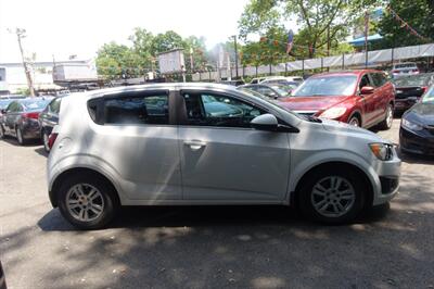 2012 Chevrolet Sonic LT   - Photo 4 - Newark, NJ 07104