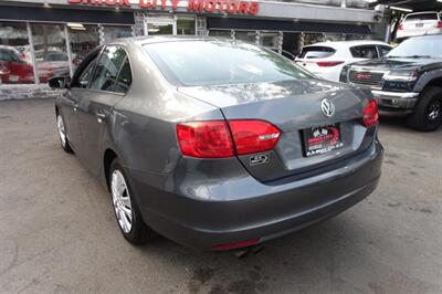 2012 Volkswagen Jetta SE PZEV - Photo 6 - Newark, NJ 07104