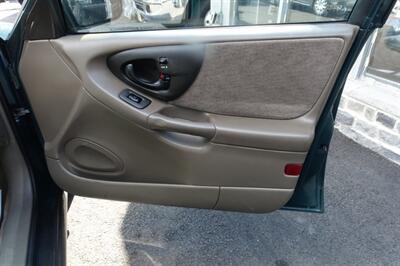 2000 Chevrolet Malibu LS   - Photo 15 - Newark, NJ 07104
