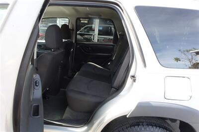 2006 Mazda Tribute i   - Photo 11 - Newark, NJ 07104