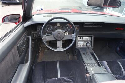 1989 Chevrolet Camaro IROC Z   - Photo 12 - Newark, NJ 07104