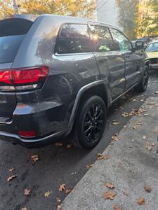 2017 Jeep Grand Cherokee Laredo - Photo 5 - Newark, NJ 07104