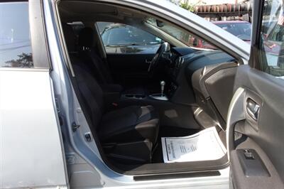 2011 Nissan Rogue SV   - Photo 13 - Newark, NJ 07104