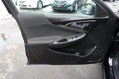 2021 Chevrolet Malibu RS   - Photo 10 - Newark, NJ 07104