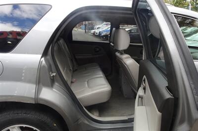 2005 Chevrolet Equinox LT   - Photo 16 - Newark, NJ 07104