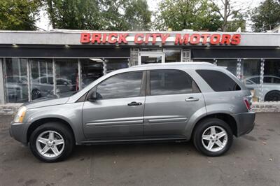 2005 Chevrolet Equinox LT   - Photo 4 - Newark, NJ 07104