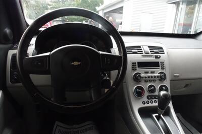 2005 Chevrolet Equinox LT   - Photo 13 - Newark, NJ 07104