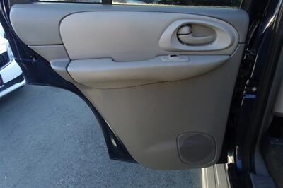 2008 Chevrolet Trailblazer LT1   - Photo 11 - Newark, NJ 07104