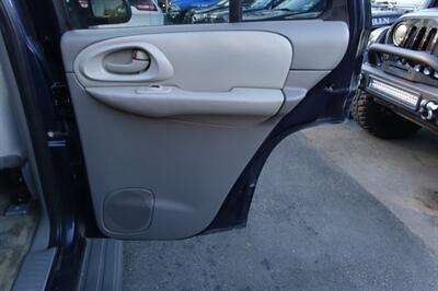 2008 Chevrolet Trailblazer LT1   - Photo 16 - Newark, NJ 07104