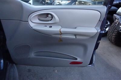 2008 Chevrolet Trailblazer LT1   - Photo 14 - Newark, NJ 07104