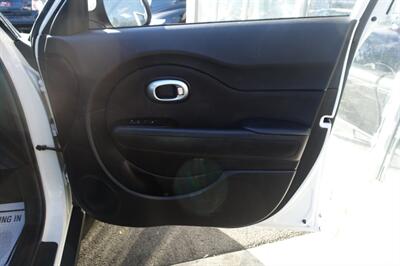 2014 Kia Soul   - Photo 15 - Newark, NJ 07104