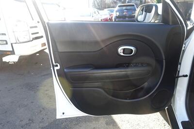 2014 Kia Soul   - Photo 10 - Newark, NJ 07104