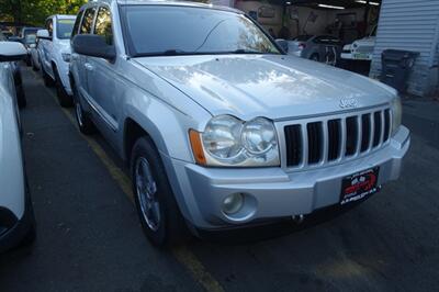 2006 Jeep Grand Cherokee Laredo   - Photo 3 - Newark, NJ 07104