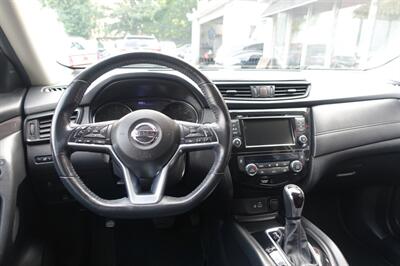 2018 Nissan Rogue SV - Photo 13 - Newark, NJ 07104