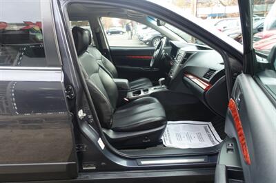 2012 Subaru Outback 2.5i Limited   - Photo 14 - Newark, NJ 07104