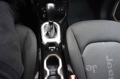 2017 Jeep Renegade Latitude   - Photo 21 - Newark, NJ 07104