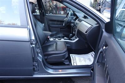 2009 Ford Focus SEL   - Photo 14 - Newark, NJ 07104