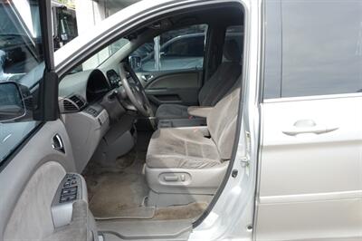 2010 Honda Odyssey EX w/DVD - Photo 9 - Newark, NJ 07104