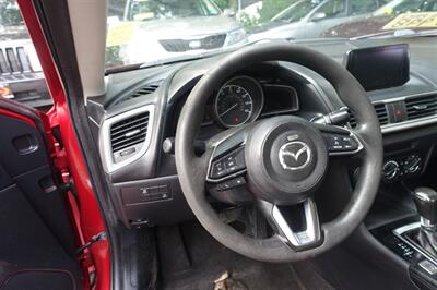 2017 Mazda Mazda3 Sport - Photo 9 - Newark, NJ 07104