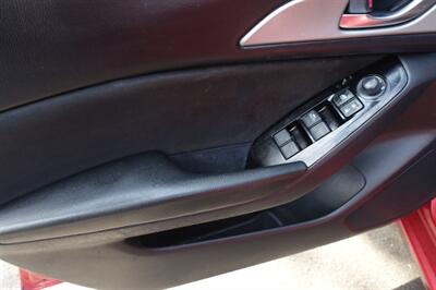 2017 Mazda Mazda3 Sport - Photo 23 - Newark, NJ 07104