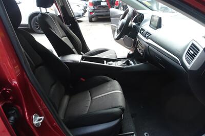 2017 Mazda Mazda3 Sport - Photo 13 - Newark, NJ 07104