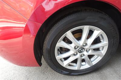 2017 Mazda Mazda3 Sport - Photo 17 - Newark, NJ 07104