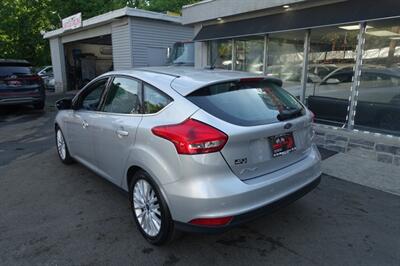 2017 Ford Focus Titanium - Photo 6 - Newark, NJ 07104