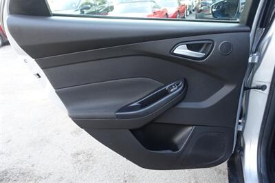 2017 Ford Focus Titanium - Photo 12 - Newark, NJ 07104