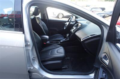 2017 Ford Focus Titanium - Photo 14 - Newark, NJ 07104
