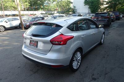 2017 Ford Focus Titanium - Photo 5 - Newark, NJ 07104